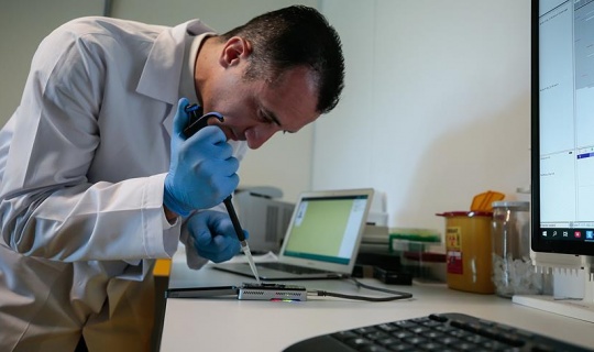 Türk bilim adamından genetik hastalık tespit süresini kısaltan buluş