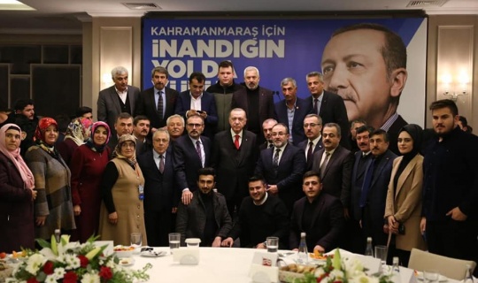 Erdoğan, AK Parti İl ve İlçe Teşkilatlarıyla Bir Araya Geldi