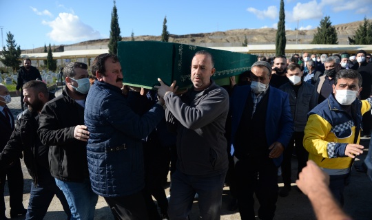 Antalya'da yurtta öldürülen üniversite öğrencisinin cenazesi Kahramanmaraş'ta defnedildi