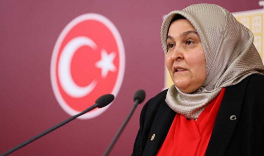 AK Partili Öçal: "Dünyada her yıl yaklaşık 66 bin kadın hayatını kaybediyor"
