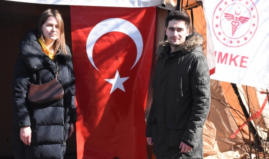 Ukrayna'da evlenen Kahramanmaraşlı genç, eşiyle Türkiye'ye dönecek olmanın mutluluğunu yaşıyor