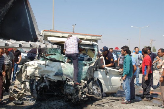 Afşin’de trafik kazası 3 yaralı