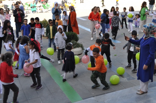 Bahçeşehir Koleji’nde 1. Geleneksel İlköğretim Şenliği Düzenlendi