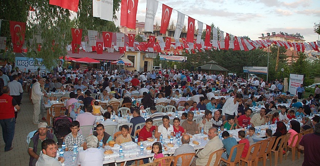 Büyükşehir, Afşin'de 2 bin kişiye iftar verdi