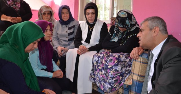Başbakan Yardımcısı Veysi Kaynak, şehit ailesini ziyaret etti