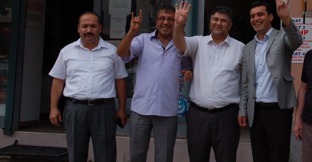 AK Parti'den Siyasi Partilere Ziyaret