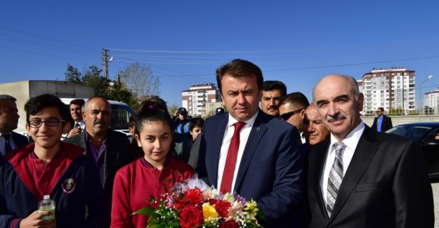 Başkan Erkoç Esentepe Ortaokulu’nda