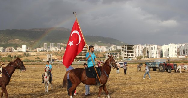 Rahvan atları 15 Temmuz şehitleri için yarıştı