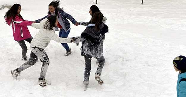 Afşin'de okullara kar tatili