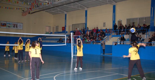 Okul Sporları Voleybol Turnuvası Tamamlandı
