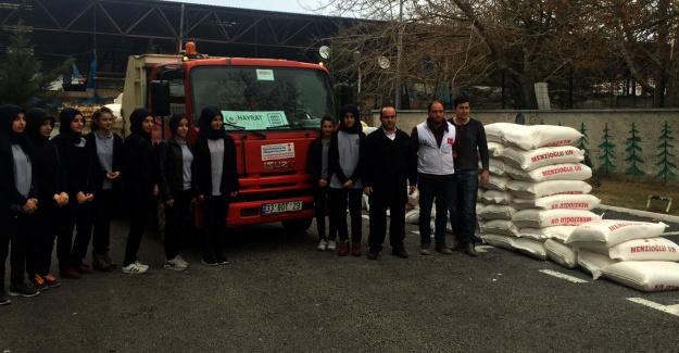 Elbistan'daki okullar Haleplilere yardım eli uzattı