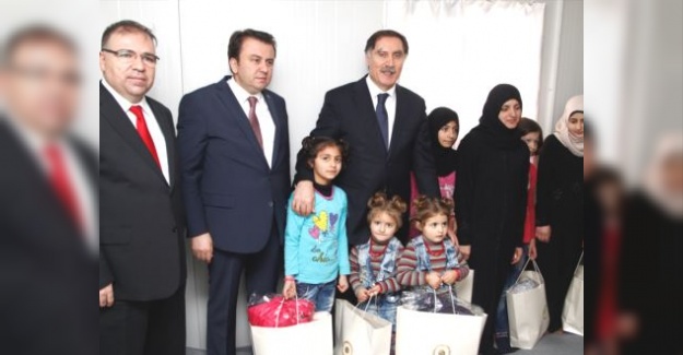 Kamu Başdenetçisi Malkoç, Geçici Barınma Merkezi'ni Ziyaret Etti