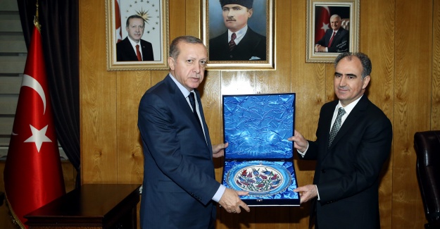 Cumhurbaşkanı Erdoğan, Kahramanmaraş Valiliği ve Büyükşehir Belediyesini ziyaret etti