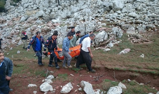 Keçi otlatırken kayalıklara düşen kişi kurtarıldı