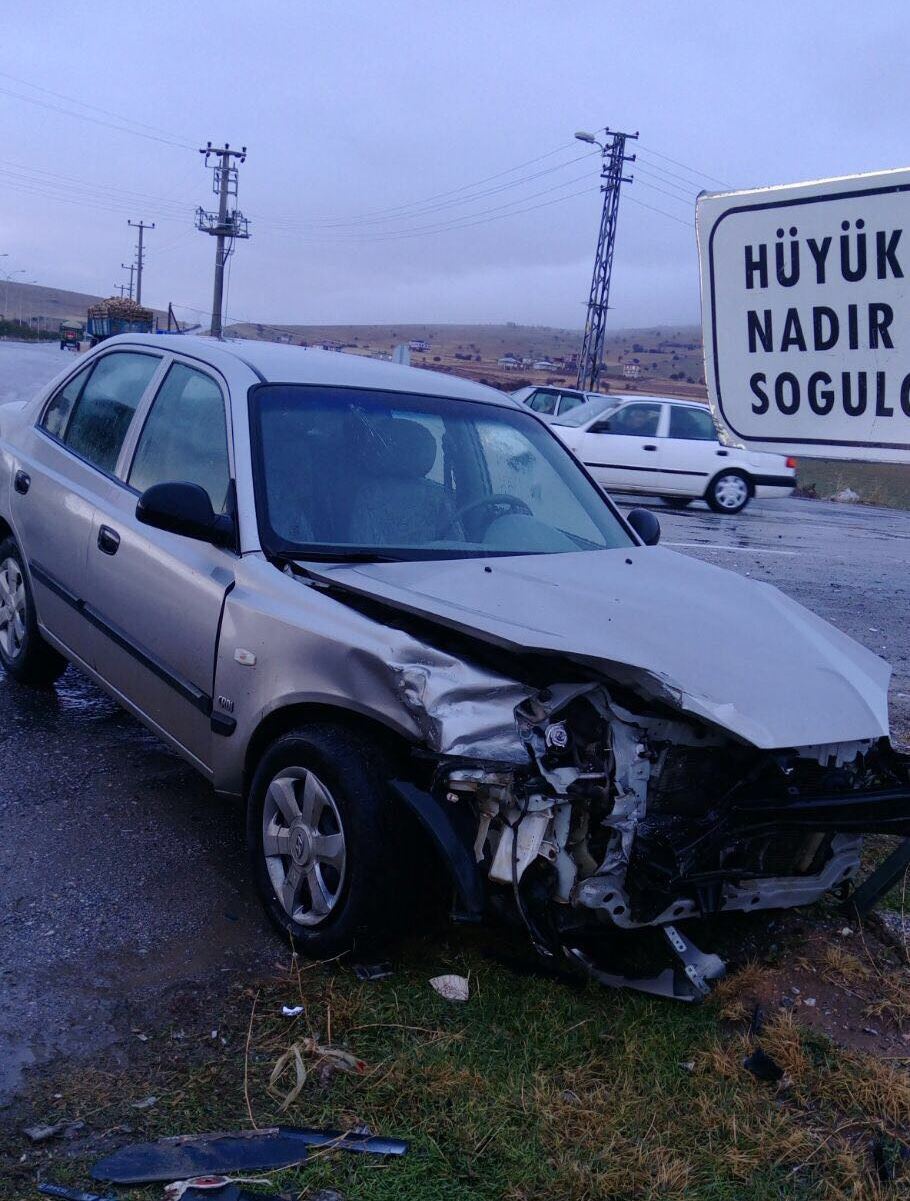 Afşin’de Trafik Kazası: 3 Yaralı