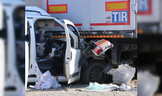 Trafik kazası: 2 ölü, 2 yaralı