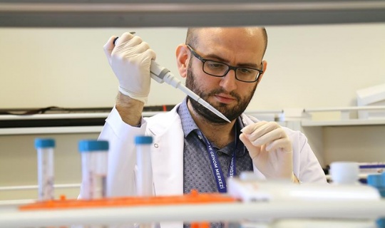 Türk bilim insanının ödüllü projesi kanser tedavisinde umut oldu