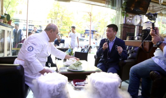 "Maraş dondurması"nın hikayesi Çin Merkezi Televizyonu'nda