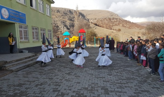 Şehit Hakan Çil İlk ve Ortaokulu'ndan Mevlid-i Nebi Haftası Etkinliği