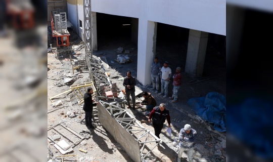 Kahramanmaraş'ta inşaattan düşen işçi öldü