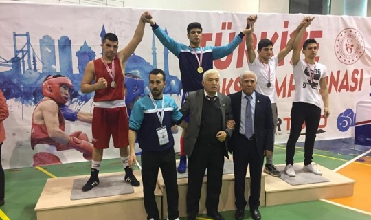 Kahramanmaraşlı Boksör, Türkiye Şampiyonu Oldu