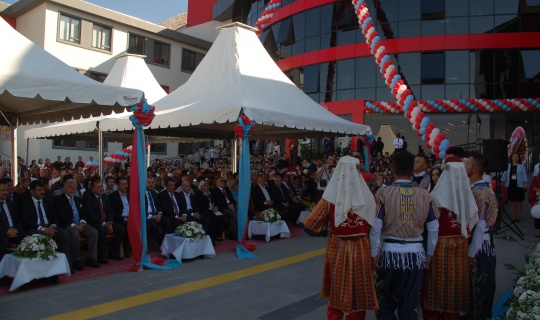Bahçeşehir Koleji Elbistan Kampüsüne Görkemli Açılış
