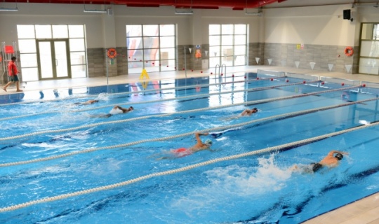 KSÜ Yarı Olimpik Kapalı Yüzme Havuzu Açıldı