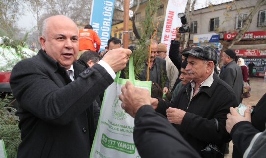 "Ağaç kesme, fidan dik" kampanyasıyla 10 bin fidan dağıtıldı