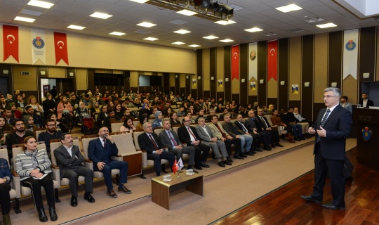 KSÜ'de "Dijitalleşen Ekonomilerde Rekabet ve Ahlak" konulu konferans