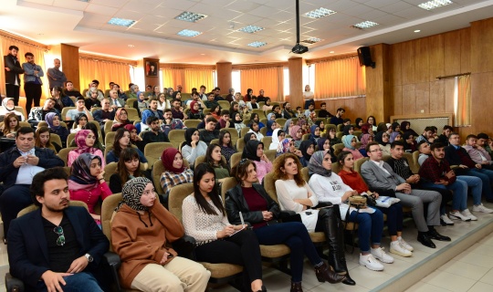 Kahramanmaraş'ta "Osmanlı'da Kadın" konulu konferans düzenlendi