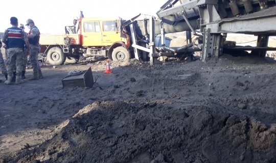 Freni boşalan kamyonet kömür bandına çarptı: 1 ölü, 6 yaralı
