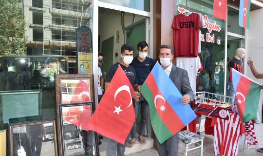 Kahramanmaraş'tan Azerbaycan'a bayraklı destek