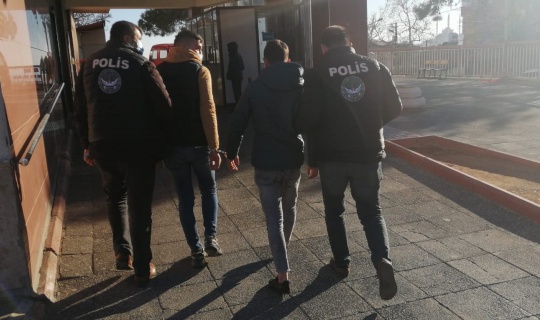 Kahramanmaraş'ta havaya ateş eden 2 şüpheli tutuklandı