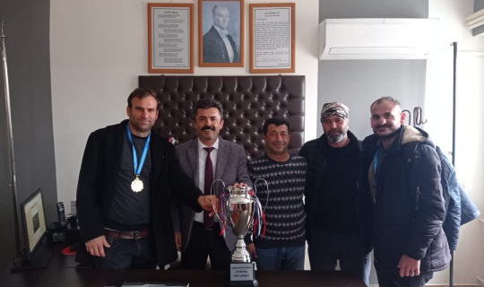 Süper Lige Yükselen Temsilcimizden, İlçe Spor Müdürü Arslan’a Ziyaret
