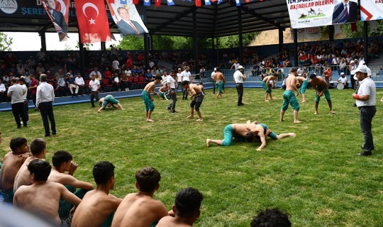 Türkiye Karakucak Güreş Şampiyonası başladı