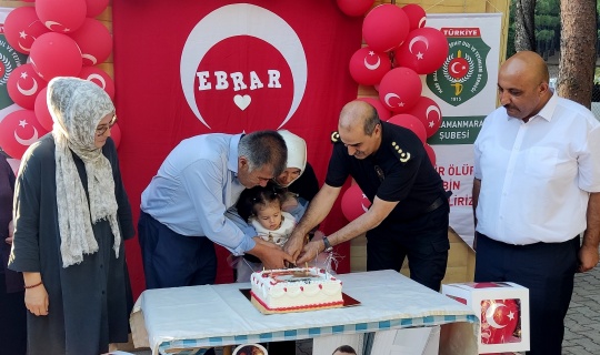 Şehit Polisin 1 yaşına giren kızına doğum günü sürprizi