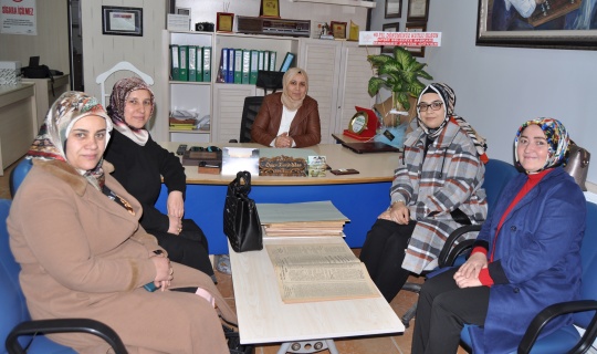Kadın Kolları Başkanı Ermurat Gazetemizi Ziyaret Etti