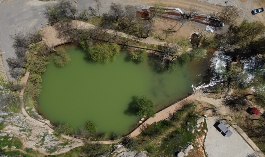 Depremlerin Ardından Rengi Değişen Yeşilgöz Gölü Eski Haline Dönüyor