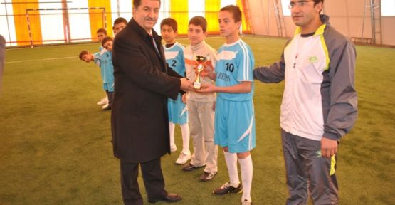 “5” Okulla Futbol Turnuvası