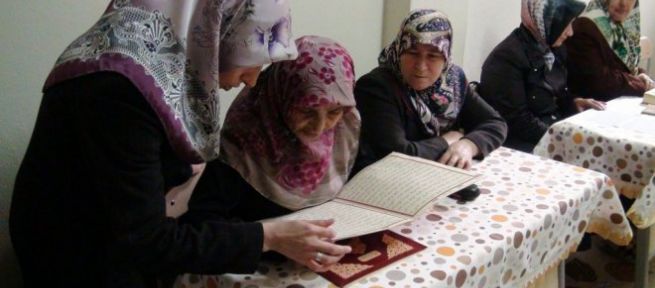  85 Yaşında Kur'an-ı Kerim Okumayı Öğrendi
