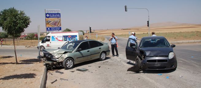  Afşin’de trafik kazası:6 yaralı