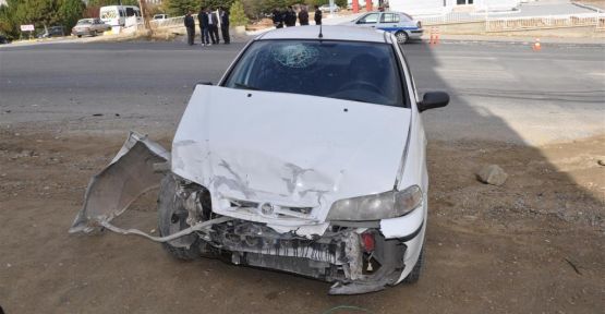 Afşin'de Trafik Kazası: 3 Yaralı