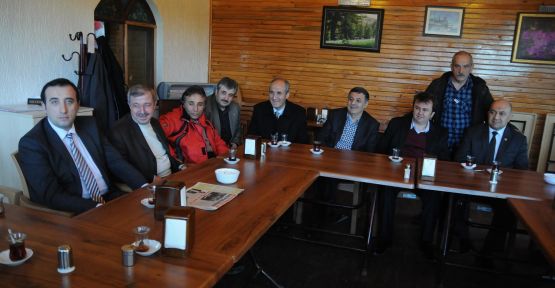 AK Parti Başkonuş'ta İstişare Toplantısı Düzenledi