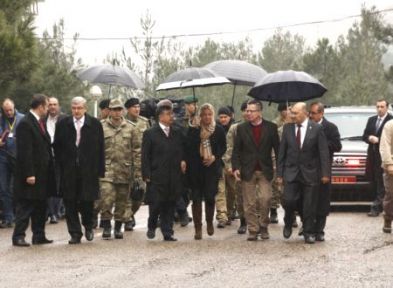 Almanya Savunma Bakanı Kahramanmaraş'taki Alman Birliğini Ziyaret Etti