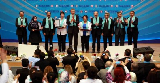 Başbakan Erdoğan'ın Verdiği 3 Müjde Sağlık Çalışanlarını Mutlu Etti