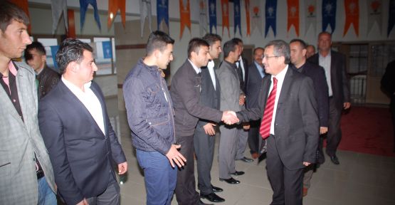 Belediye Başkanı Poyraz, AK Parti Afşin İlçe Teşkilatını Ziyaret Etti