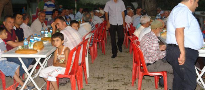 Belediye Tanır’da iftar programı düzenledi 