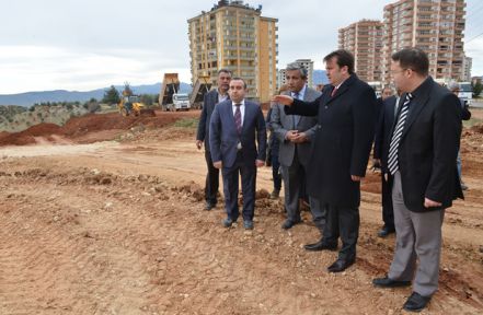  Erkoç: “3 yıl içerisinde tüm mahalle yollarımızı asfaltlayacağız”