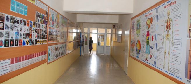 Okul koridorları, “Bilim Sokağı“ oldu