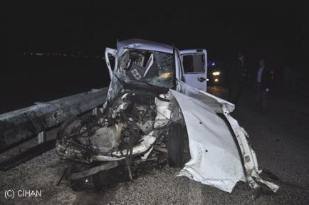 Pazarcık'ta Otomobille Tır Çarpıştı; 3 Ölü